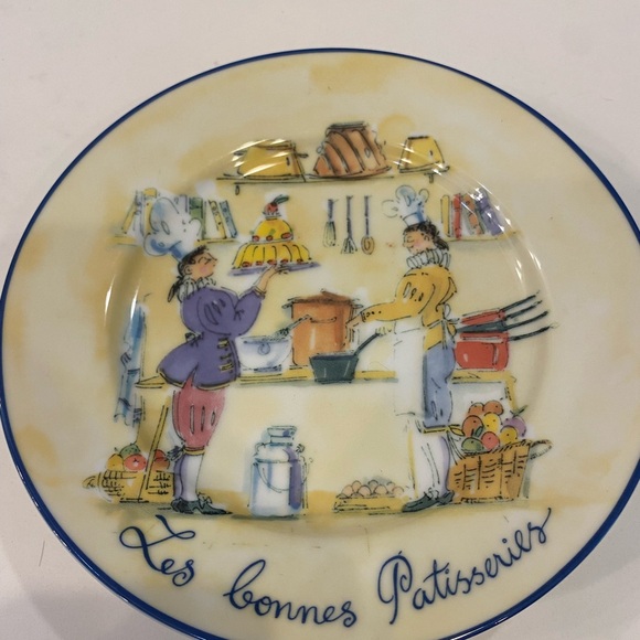 William Sonoma, French chef, cooking salad, dessert plates - Picture 5 of 11